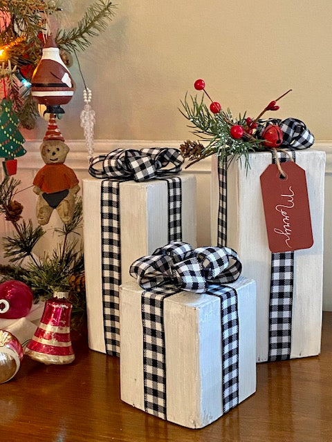 Rustic Farmhouse Wooden Christmas Gifts, Set of 3